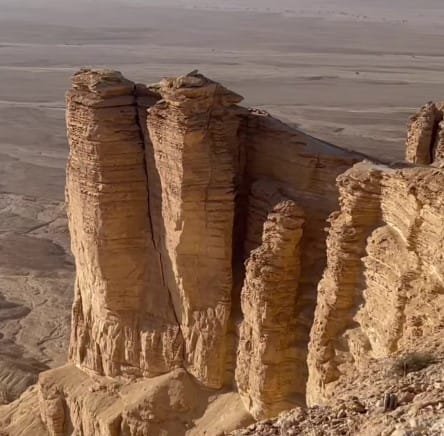 edge of the world riyadh